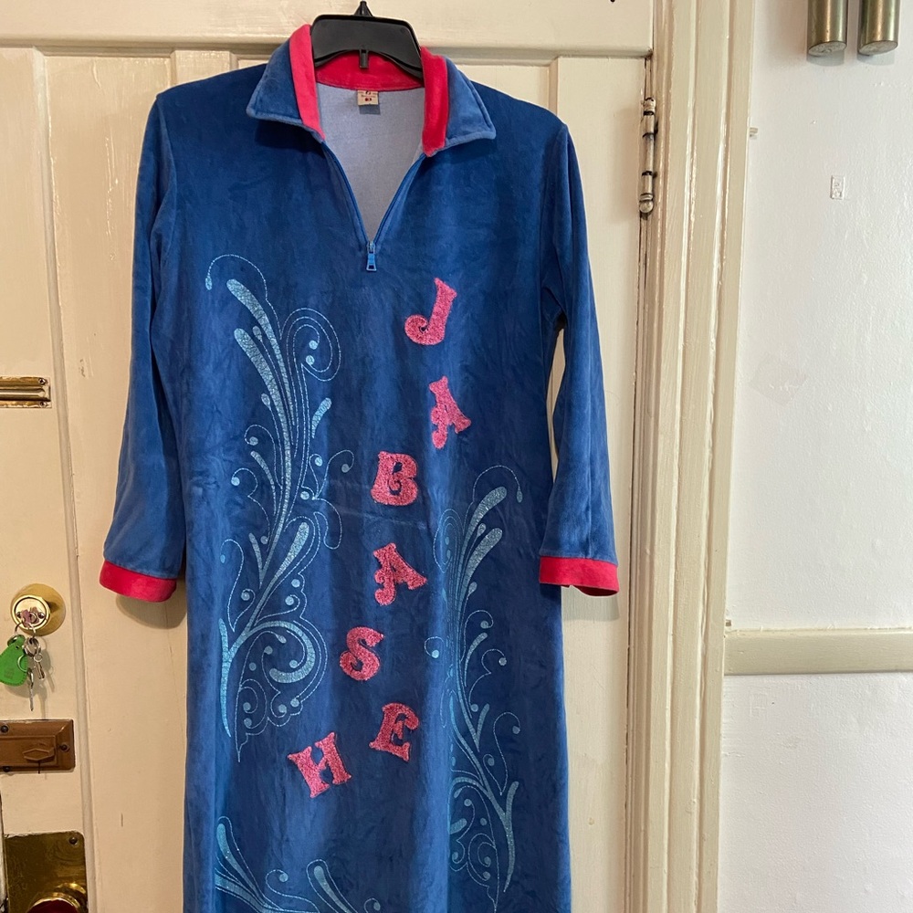 Velvet‎ nighty zip front women’s Large